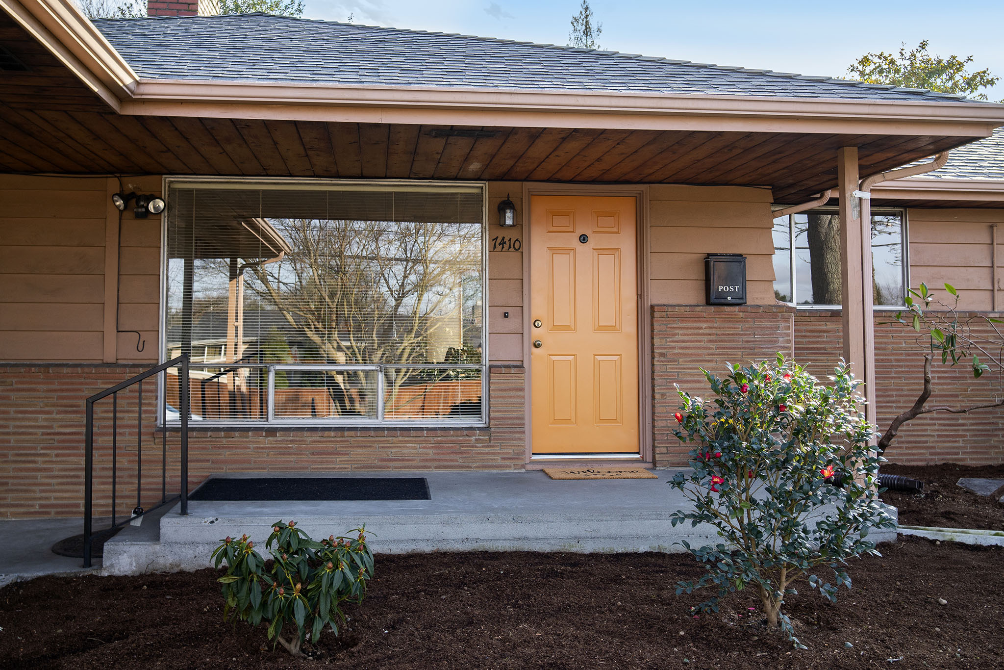 Property Photo: 7410 45th Avenue NE WA 98115
