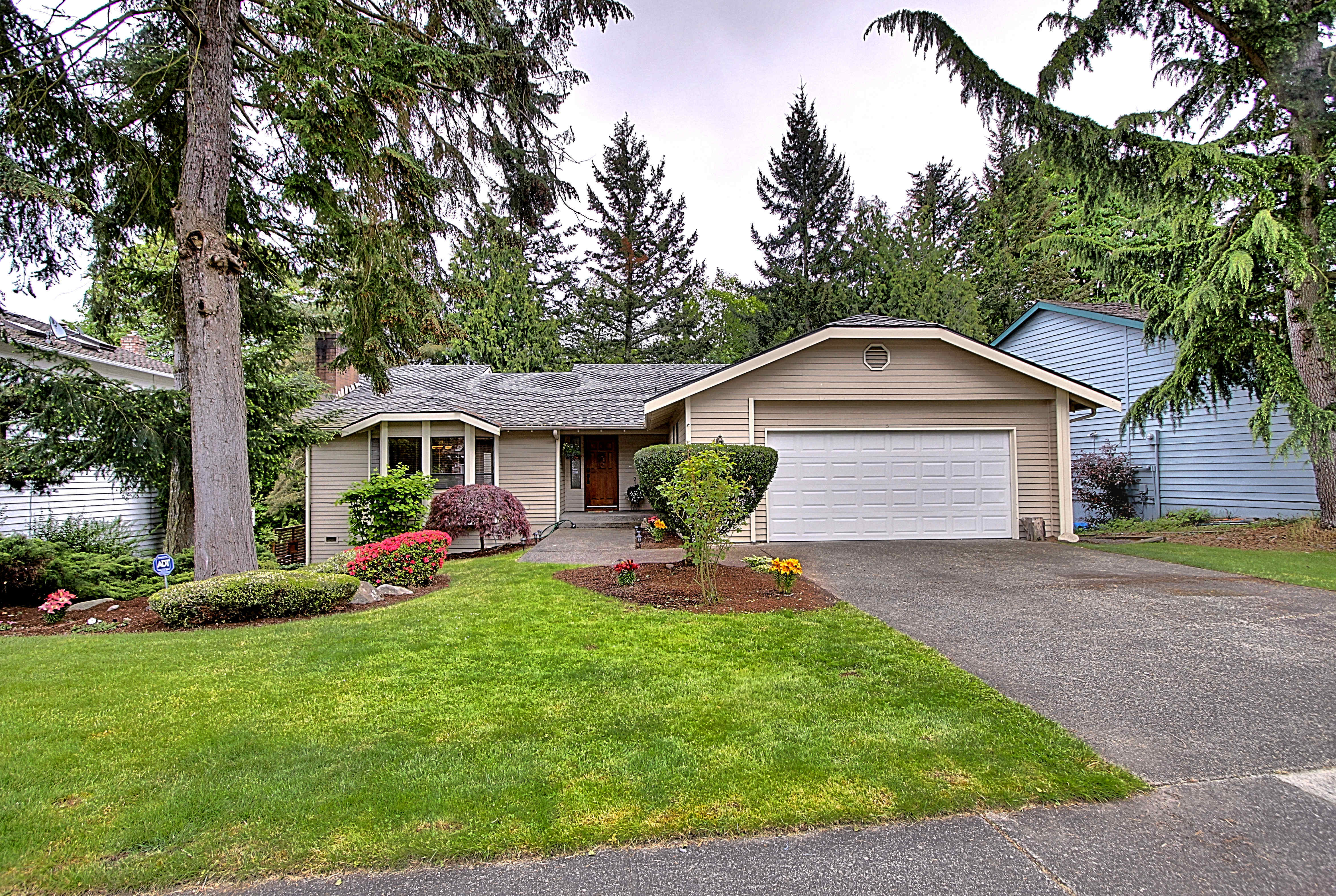 Property Photo:  32302 11th Ave SW  WA 98023 