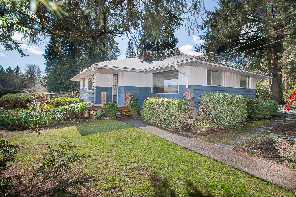 Property Photo: 15728 166th Street SE WA 98290