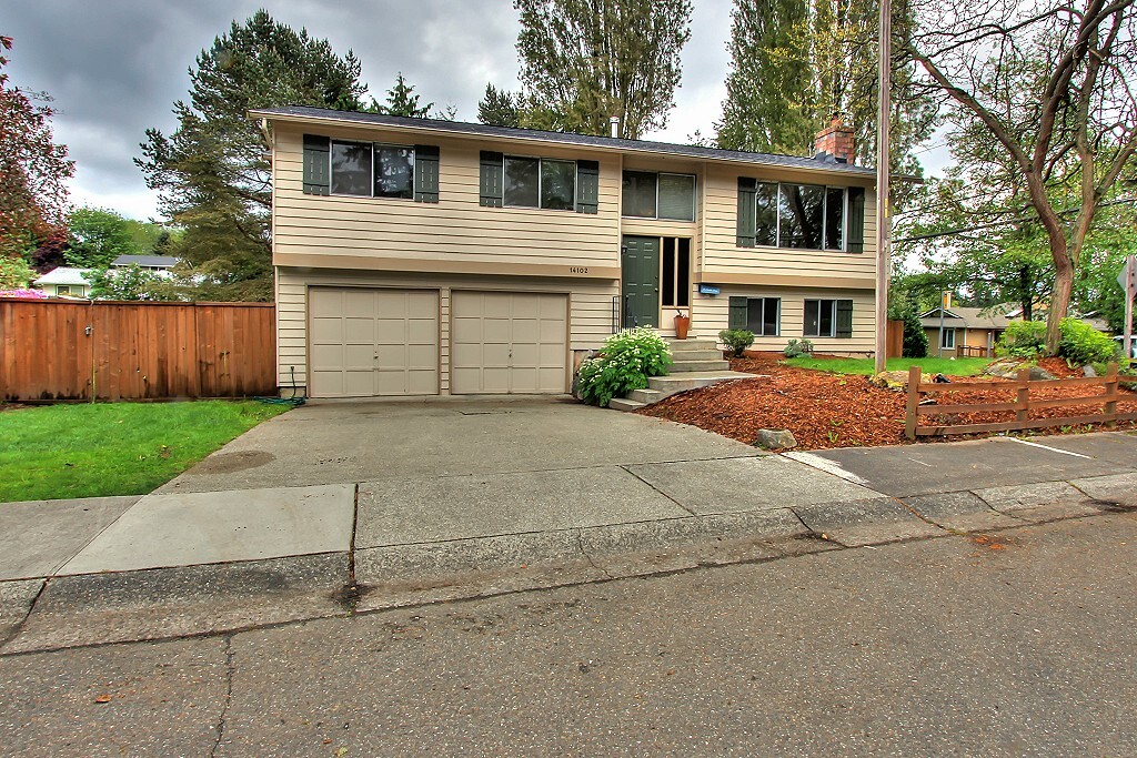 Property Photo: 14102 81st place ne 14102 81st Place NE WA 98034