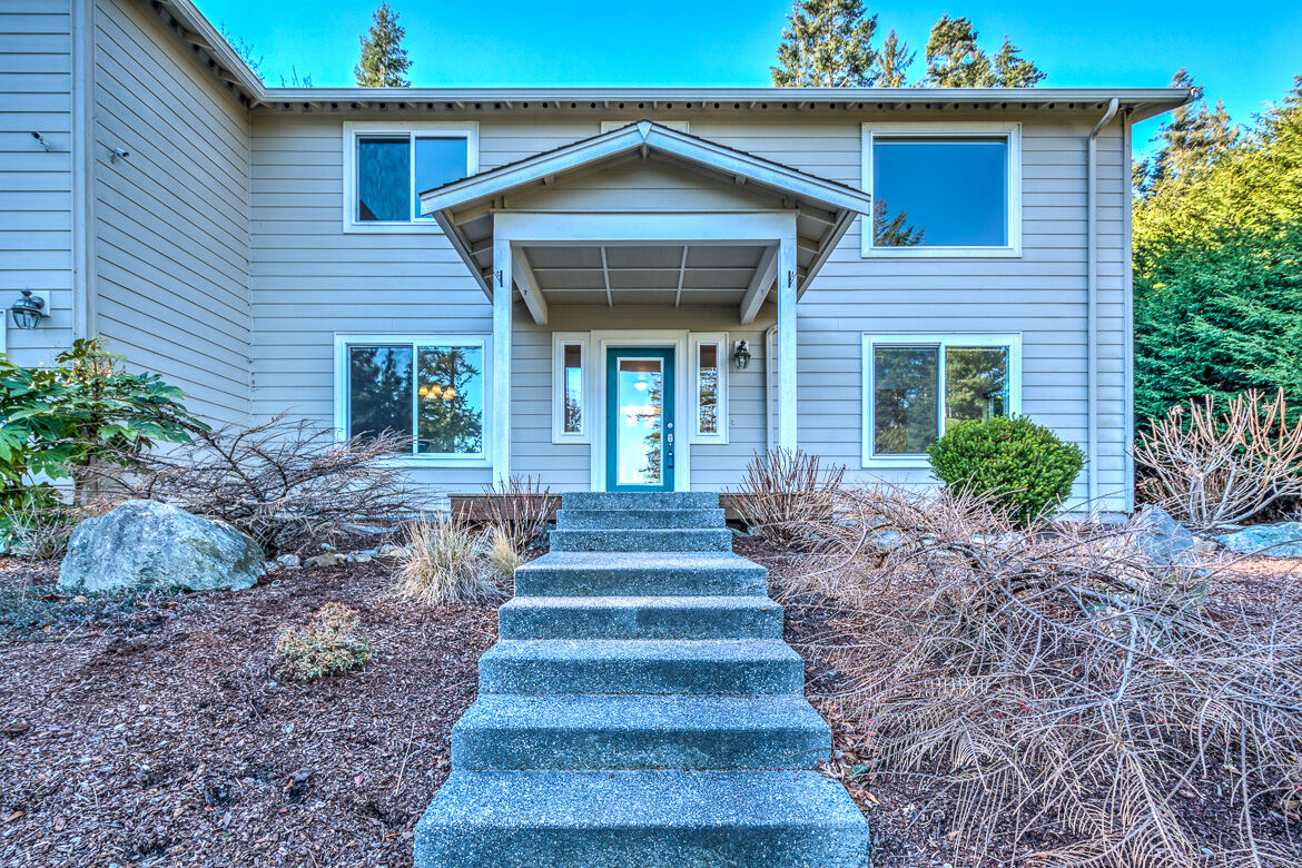 Property Photo: 15592 Yokeko Dr WA 98221
