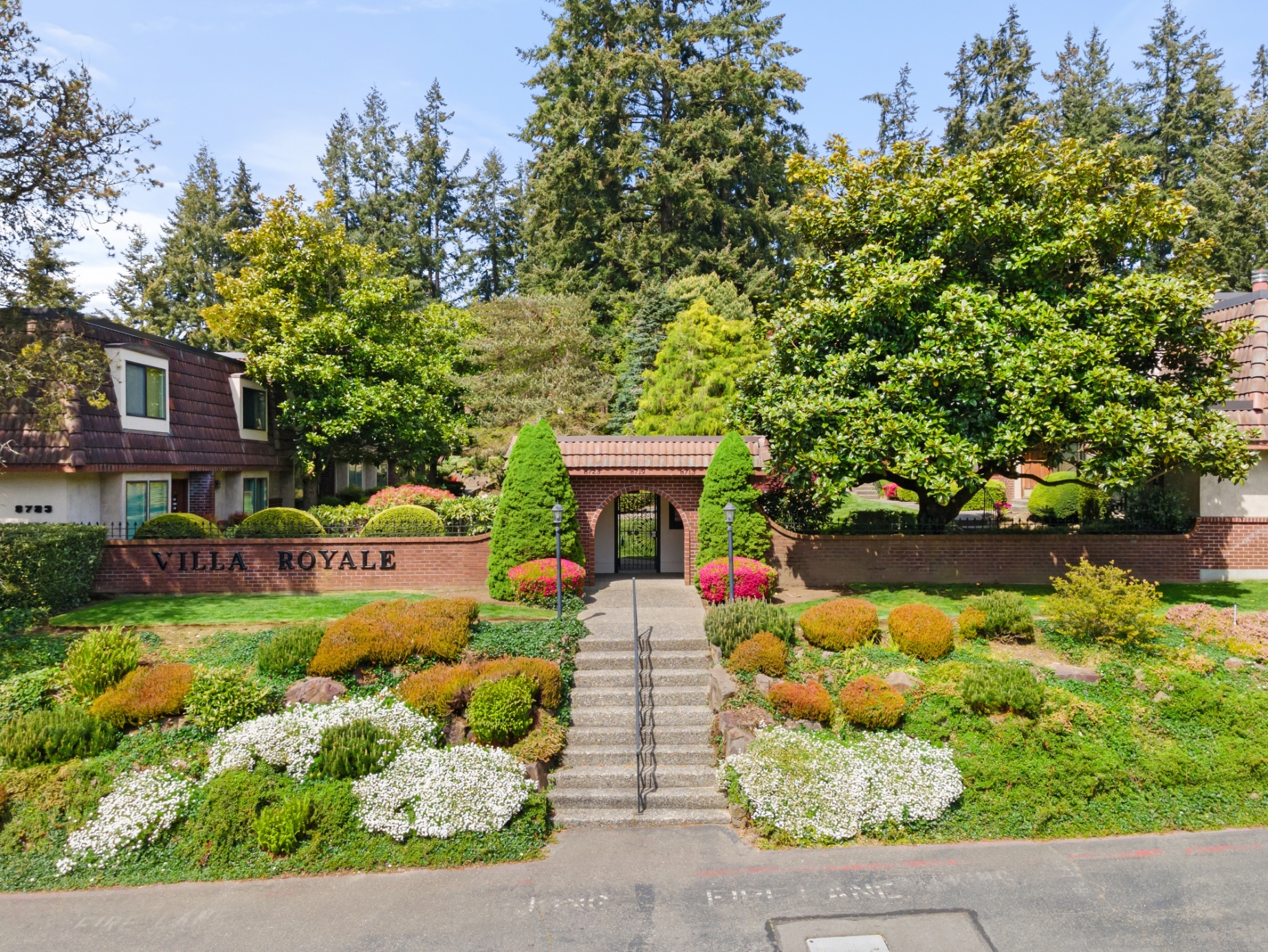 Property Photo: 8713 238th Street SW A11 WA 98026