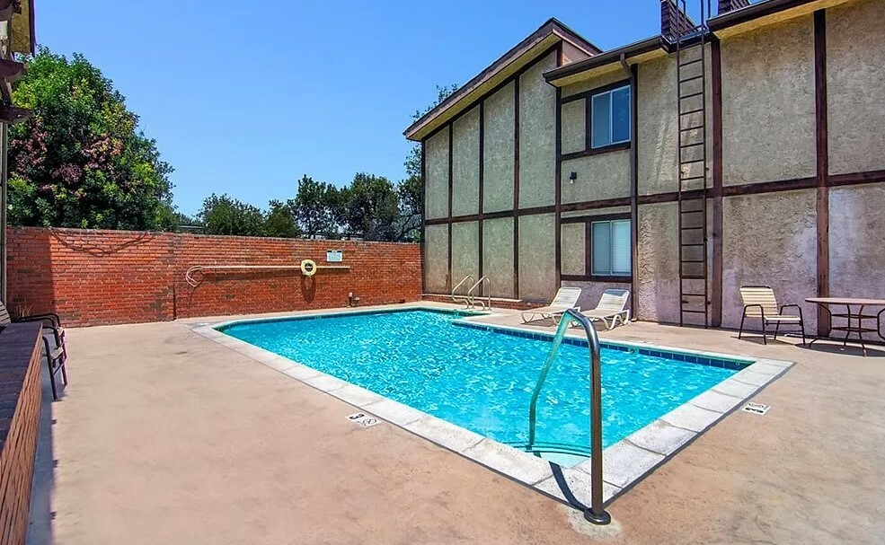 Property Photo:  5500 Lindley Ave #217 CA 91316 