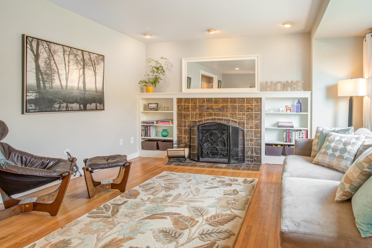 Property Photo: 7717 11th Ave NW 7717 11th Ave NW WA 98117