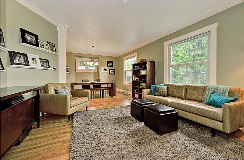 Property Photo: Living room 2637 3rd Ave N WA 98109