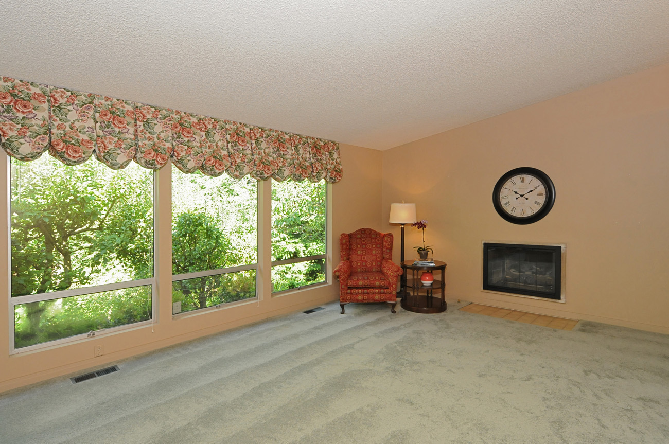Property Photo: Living & dining rooms 3921 Greenbrier Lane  WA 98040 