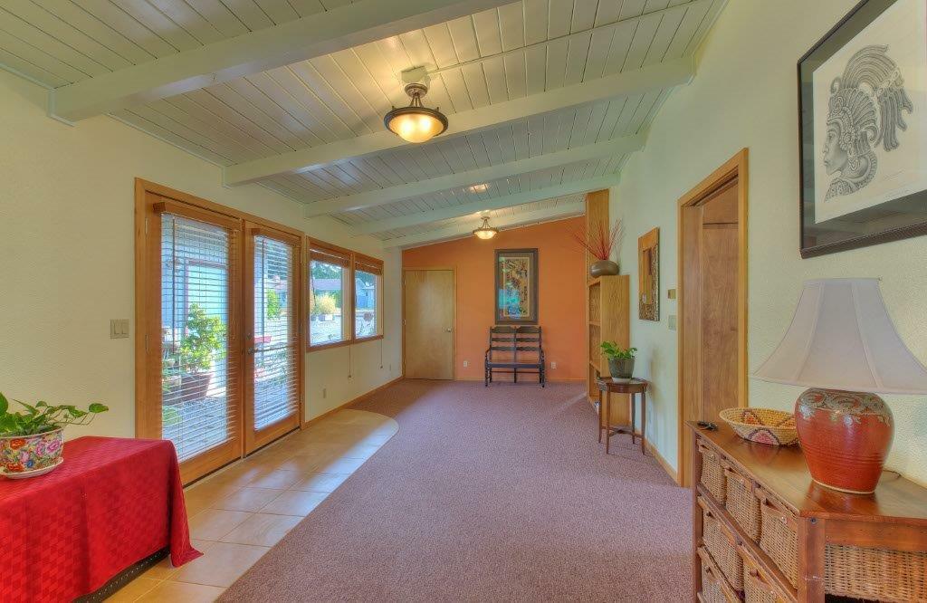 Property Photo: Foyer 2115 Westlake Dr SE  WA 98503 