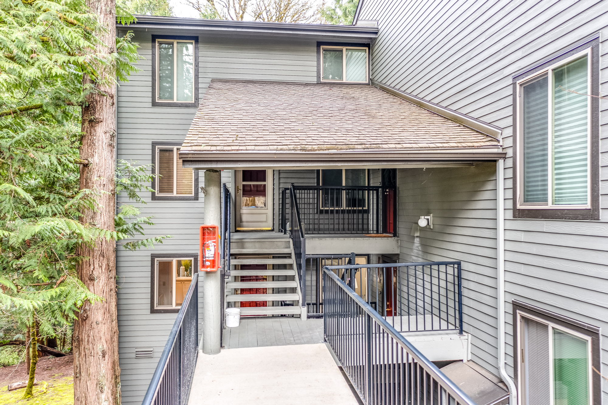 Property Photo: 8122 145th Court NE A-7 WA 98052