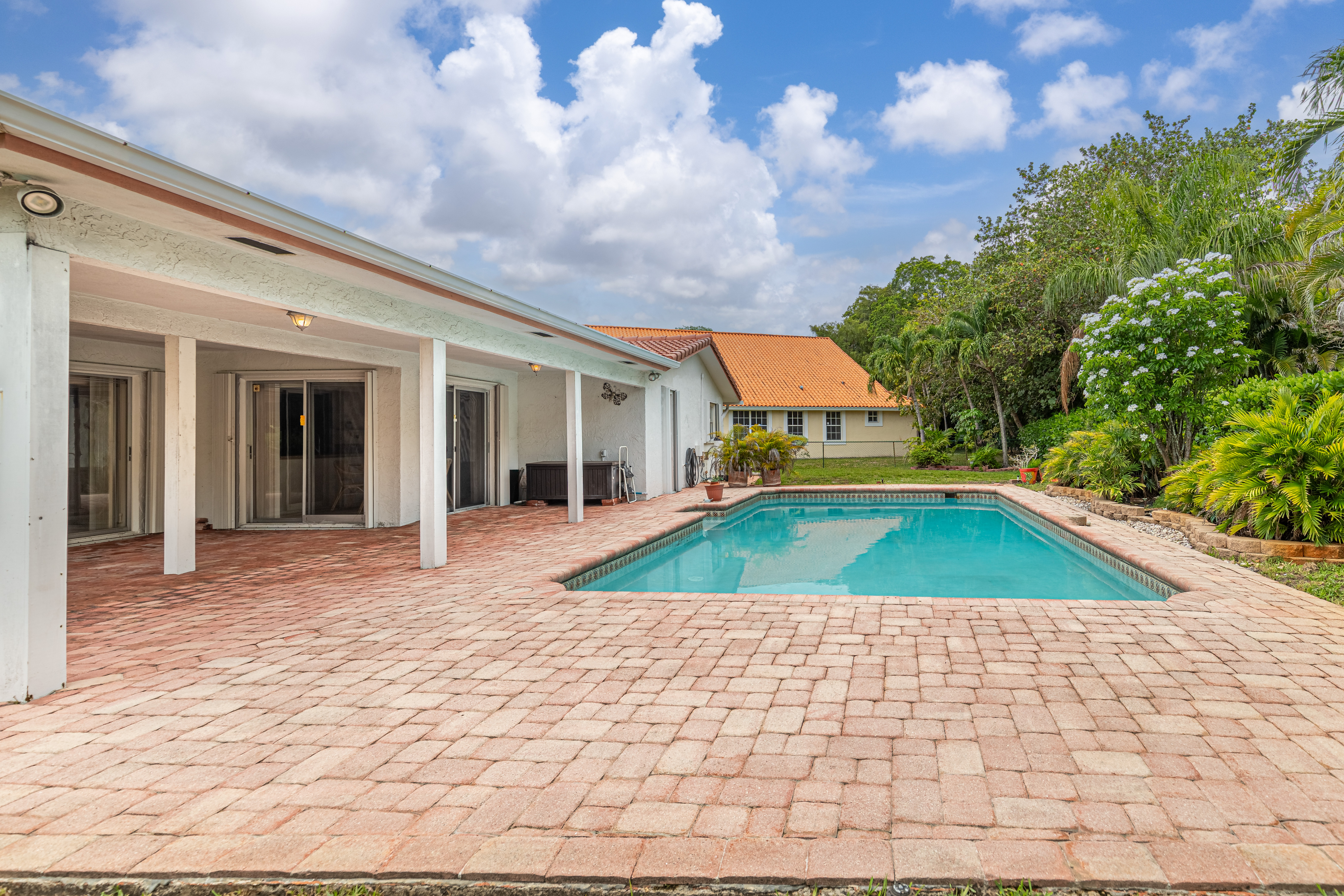 Property Photo: 8277 NW 3rd Place FL 33071