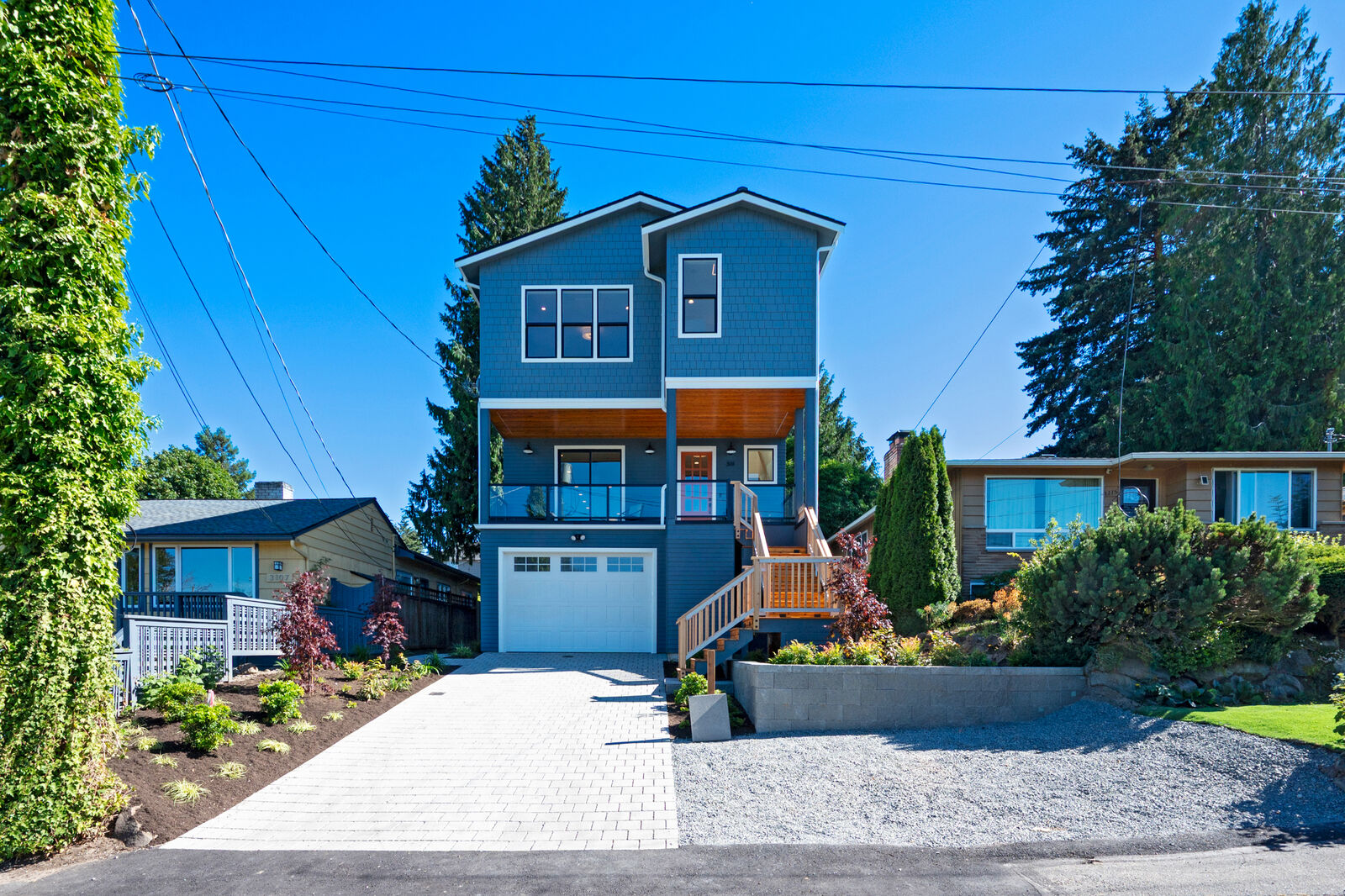 Property Photo:  3111 W Mansell Street  WA 98199 