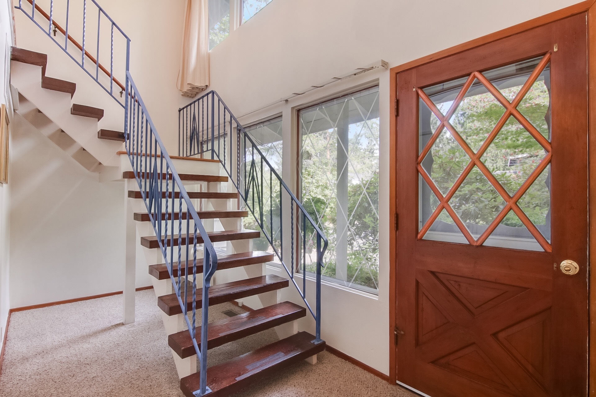 Property Photo: Entry 6021 NE 204th St WA 98028