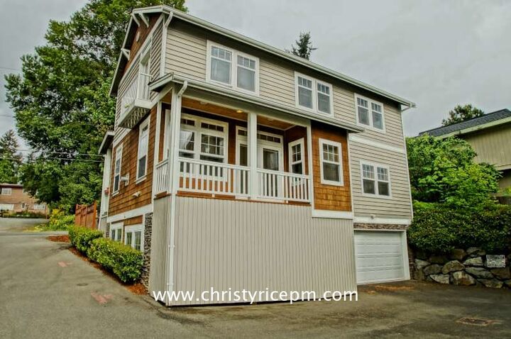 Property Photo: 15120 37th Avenue NE WA 98155