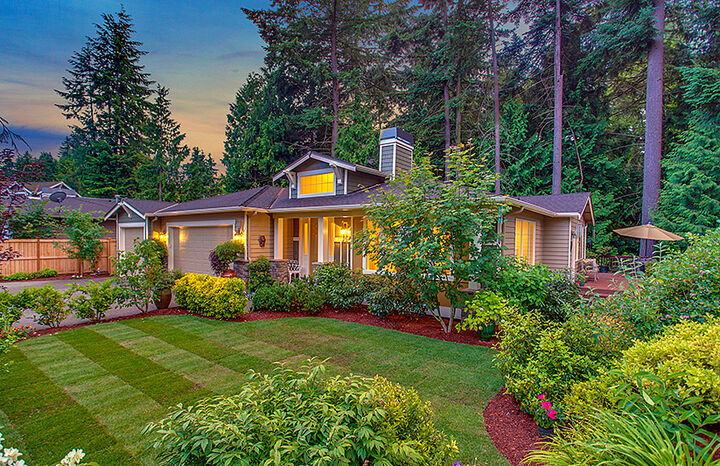 9207 234th Place SW  Edmonds WA 98020 photo