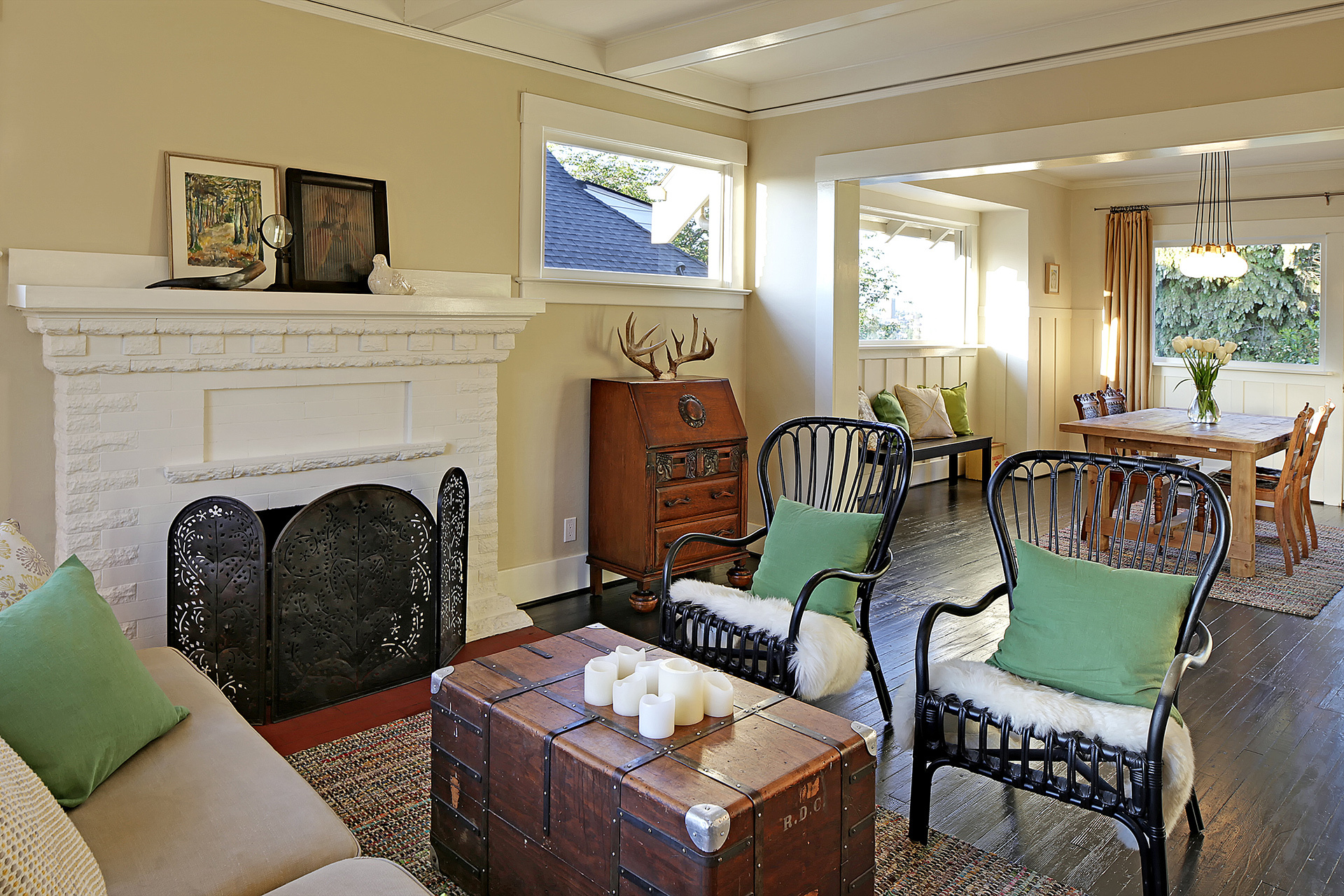 Property Photo: Living room 2612 1st Ave N  WA 98109 