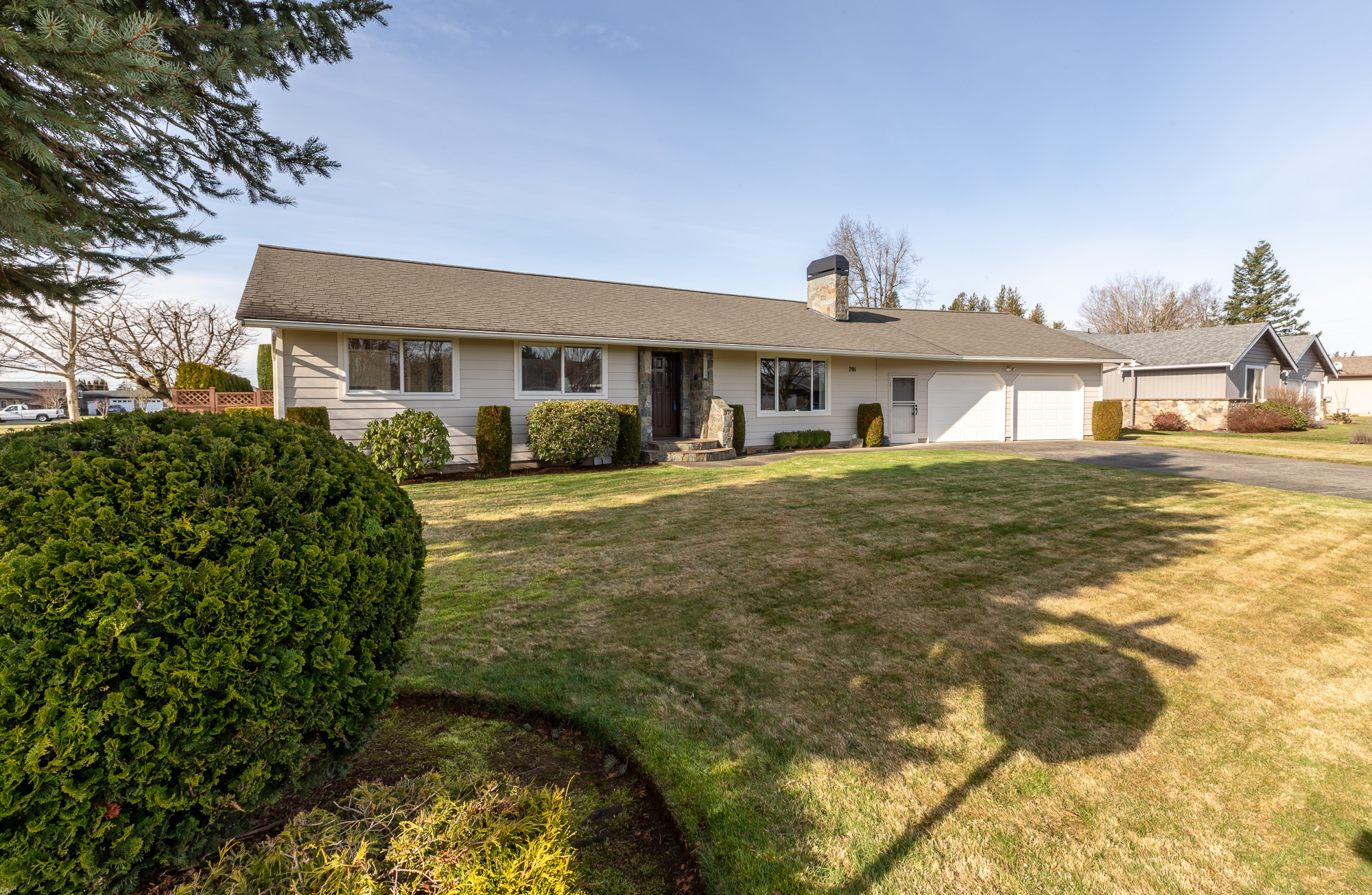 Property Photo: 701 Woodview Court  701 Woodview Ct  WA 98264 