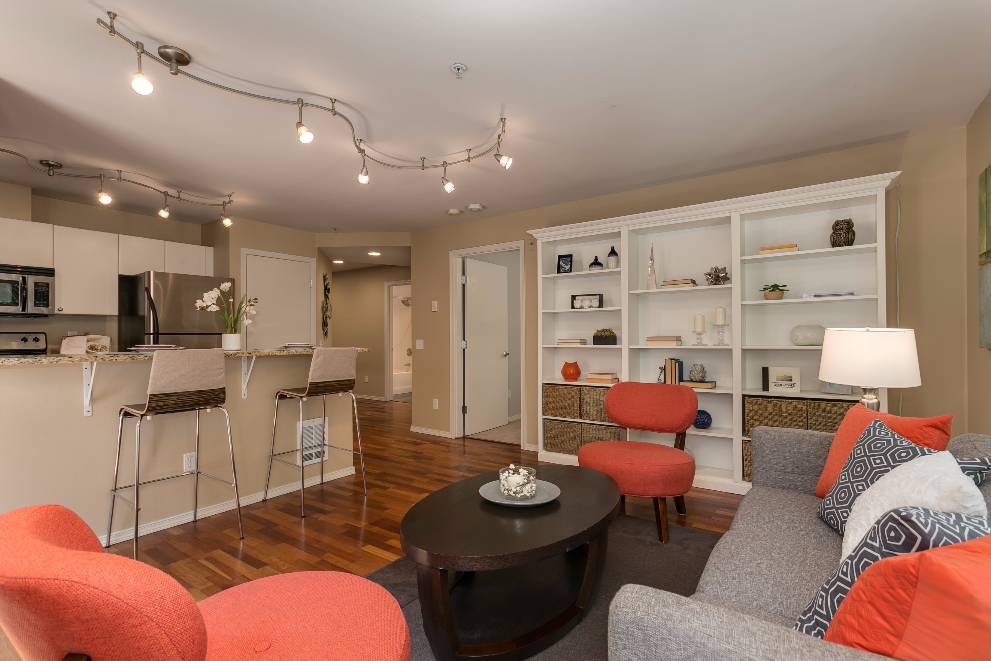 Property Photo: 323 Queen Anne Ave N 206 WA 98109