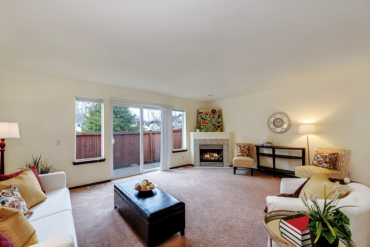 Property Photo: Living room 9422 16th Dr W  WA 98204 