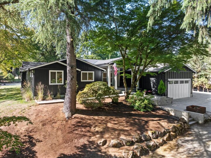 Property Photo: 18607 165th Avenue NE WA 98072