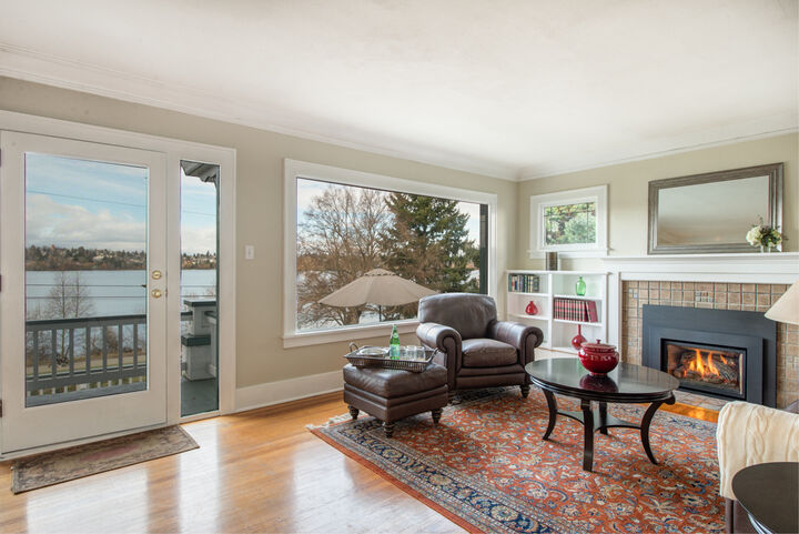 Property Photo: 5854 E Green Lake Wy N WA 98103