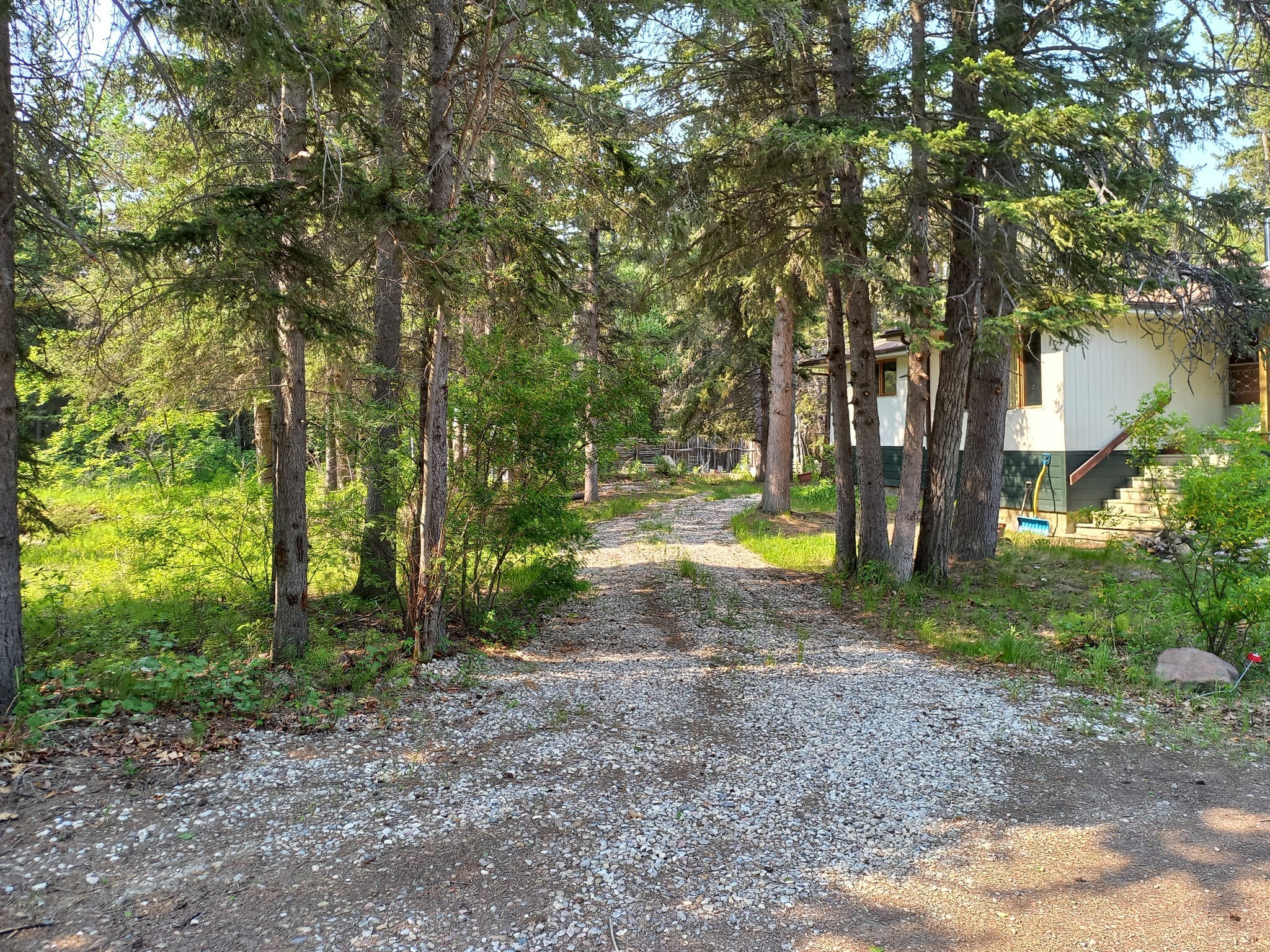 Property Photo:  39 Lakeshore Drive  NT X0E 0R9 