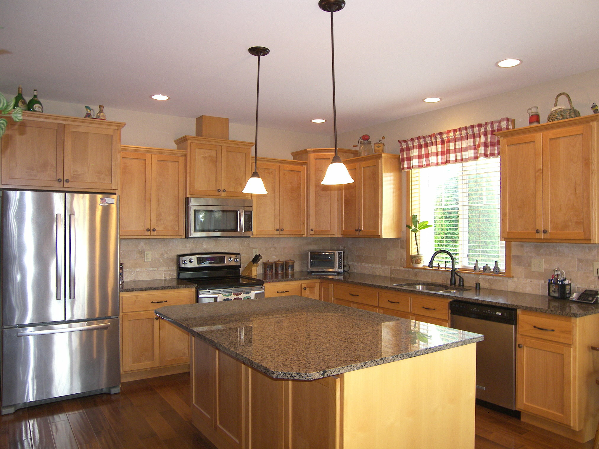 Property Photo: Kitchen/dining room 1464 Lupin St WA 98264