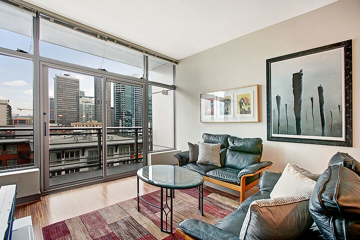 Property Photo: Living room 2033 2nd Ave 707  WA 98121 