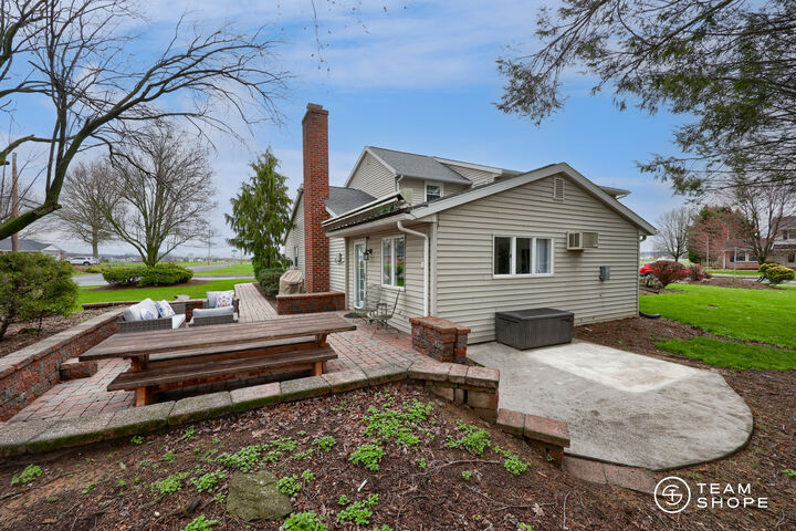 Property Photo:  701 Colony Drive  PA 17078 