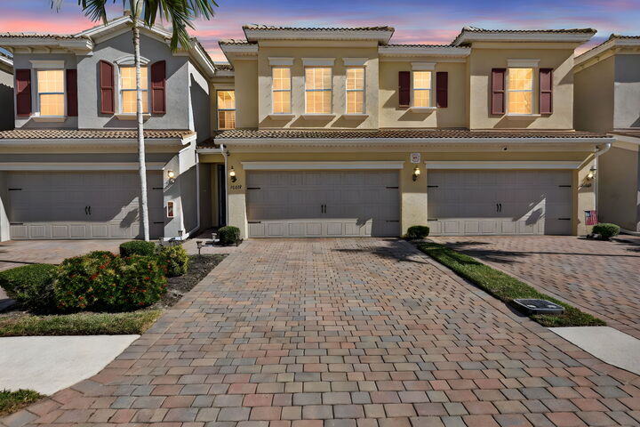 Property Photo:  12617 Laurel Cove Drive  FL 33913 