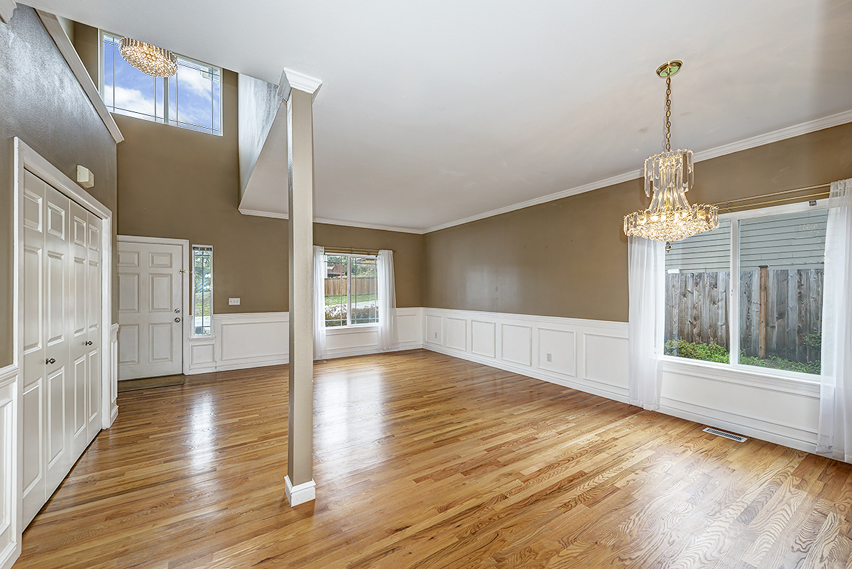 Property Photo: Living/dining room 17619 34th Place W  WA 98037 