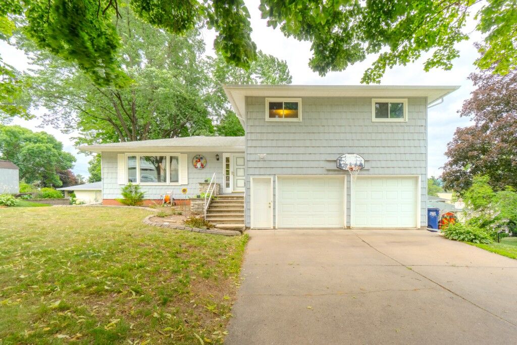 Property Photo:  1311 Greenhill Drive  WI 54401 