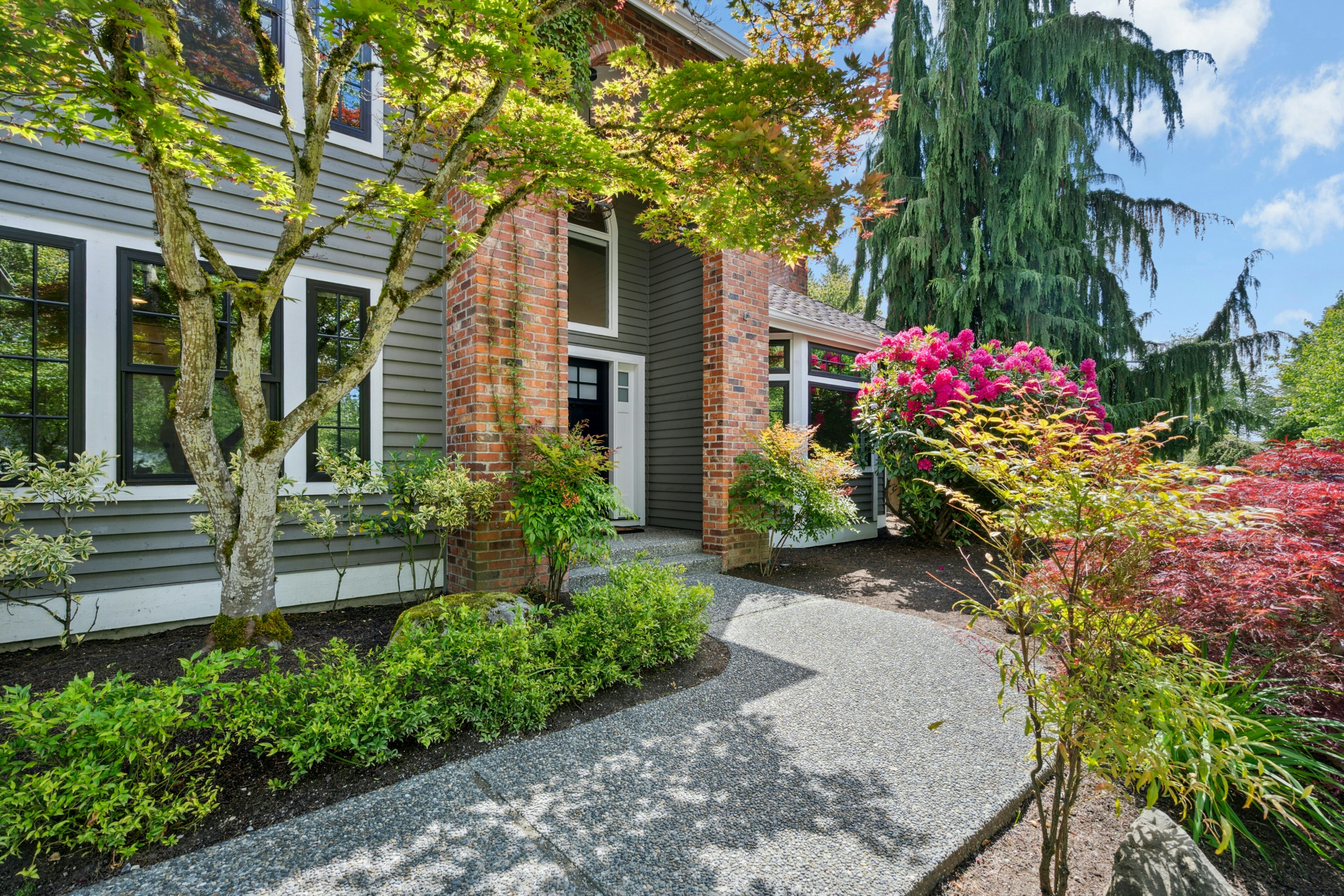 Property Photo: 15102 93rd Place NE WA 98011