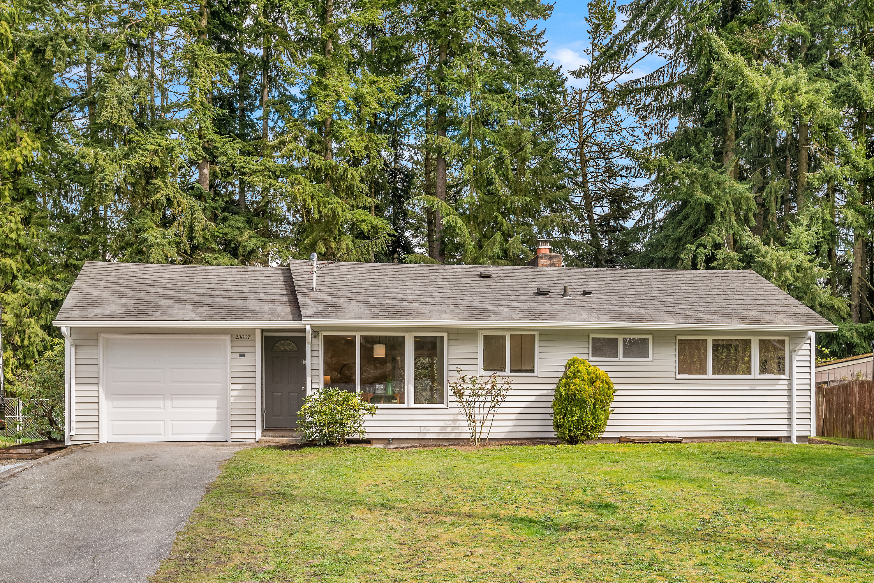 Property Photo: 23007 63rd Avenue W 23007 63rd Avenue W  WA 98043 