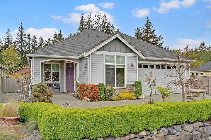 Property Photo:  920 Secord Ct  WA 98282 