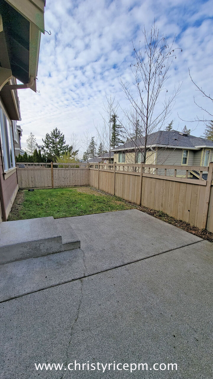 Property Photo: 1891 10th Avenue NE WA 98029