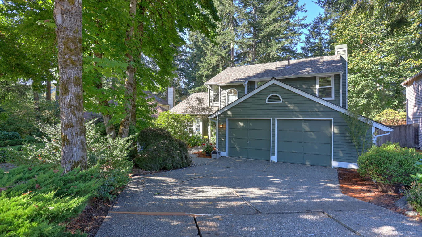 Property Photo:  4257 239th Place SE  WA 98029 