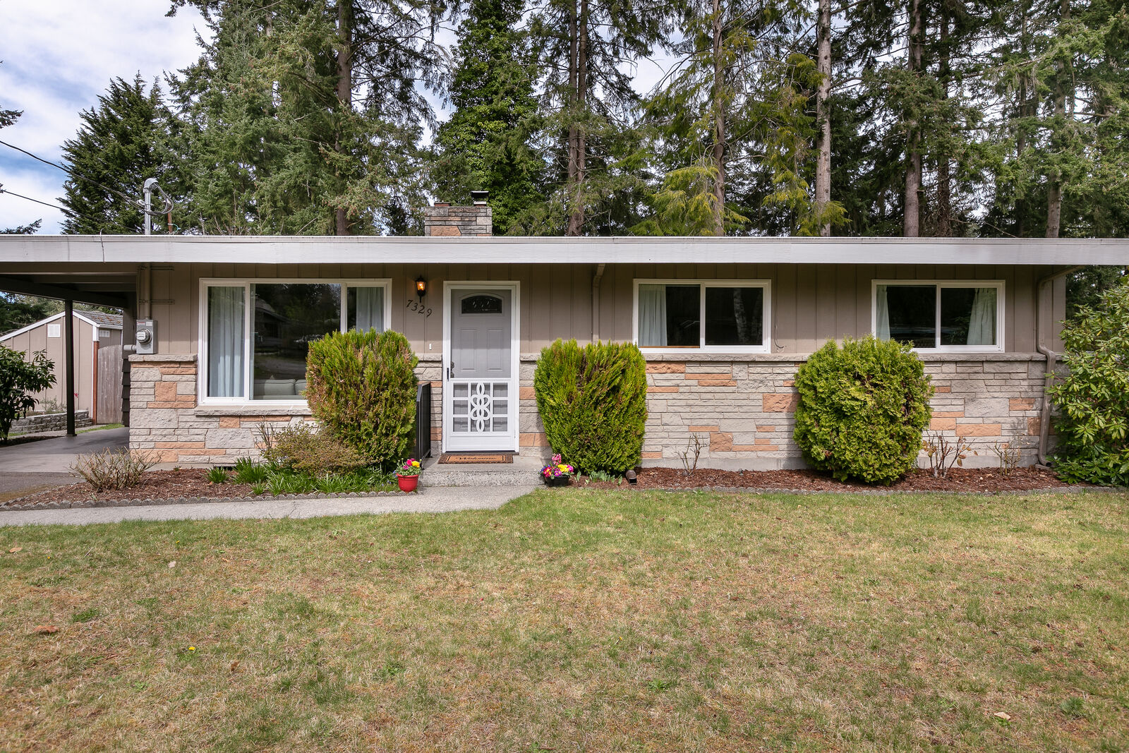 Property Photo:  7329 Heinz Place  WA 98036 