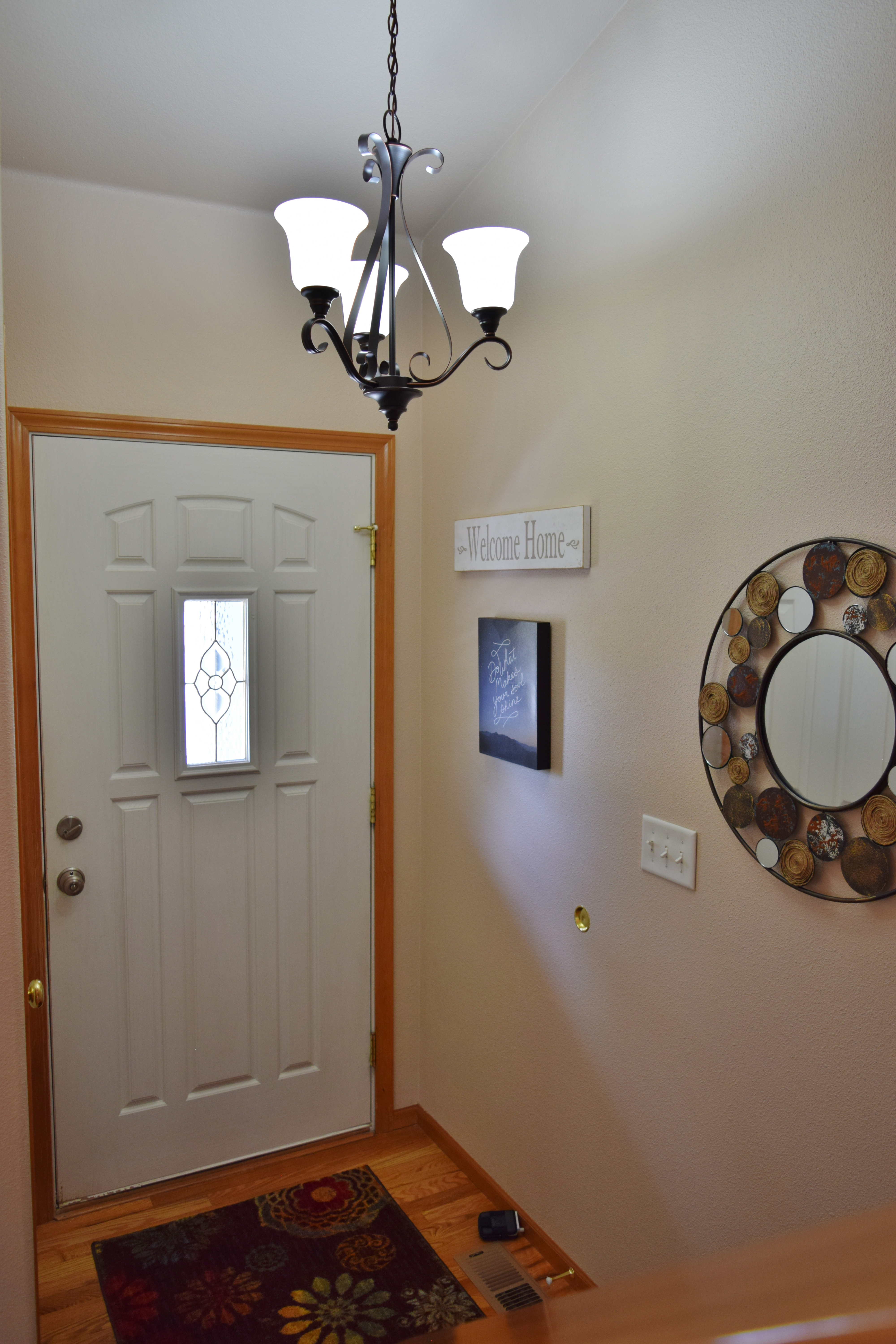 Property Photo: Foyer 4618 Bedford Ave WA 98226