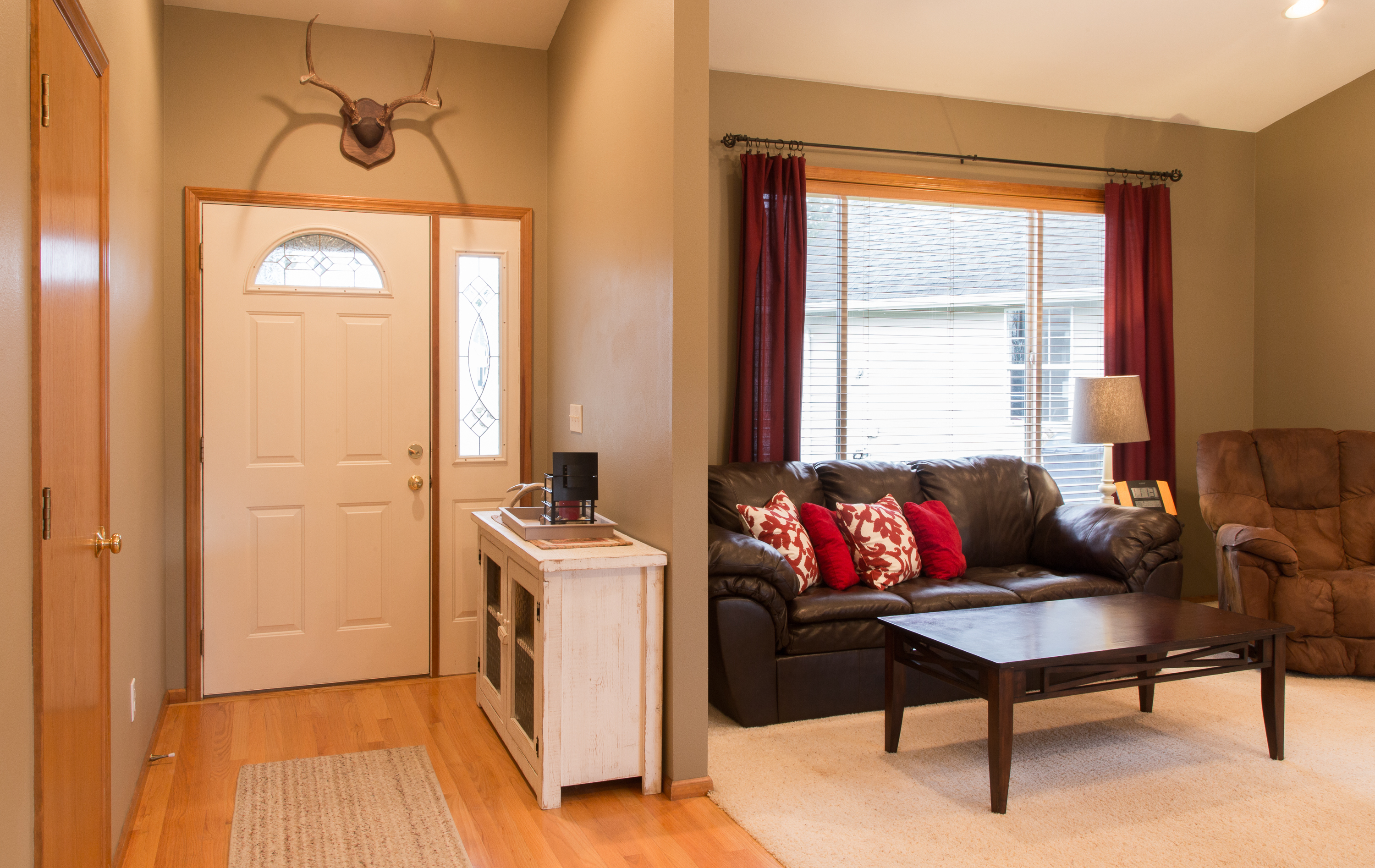 Property Photo: Interior 413 Dennison Ln WA 98276