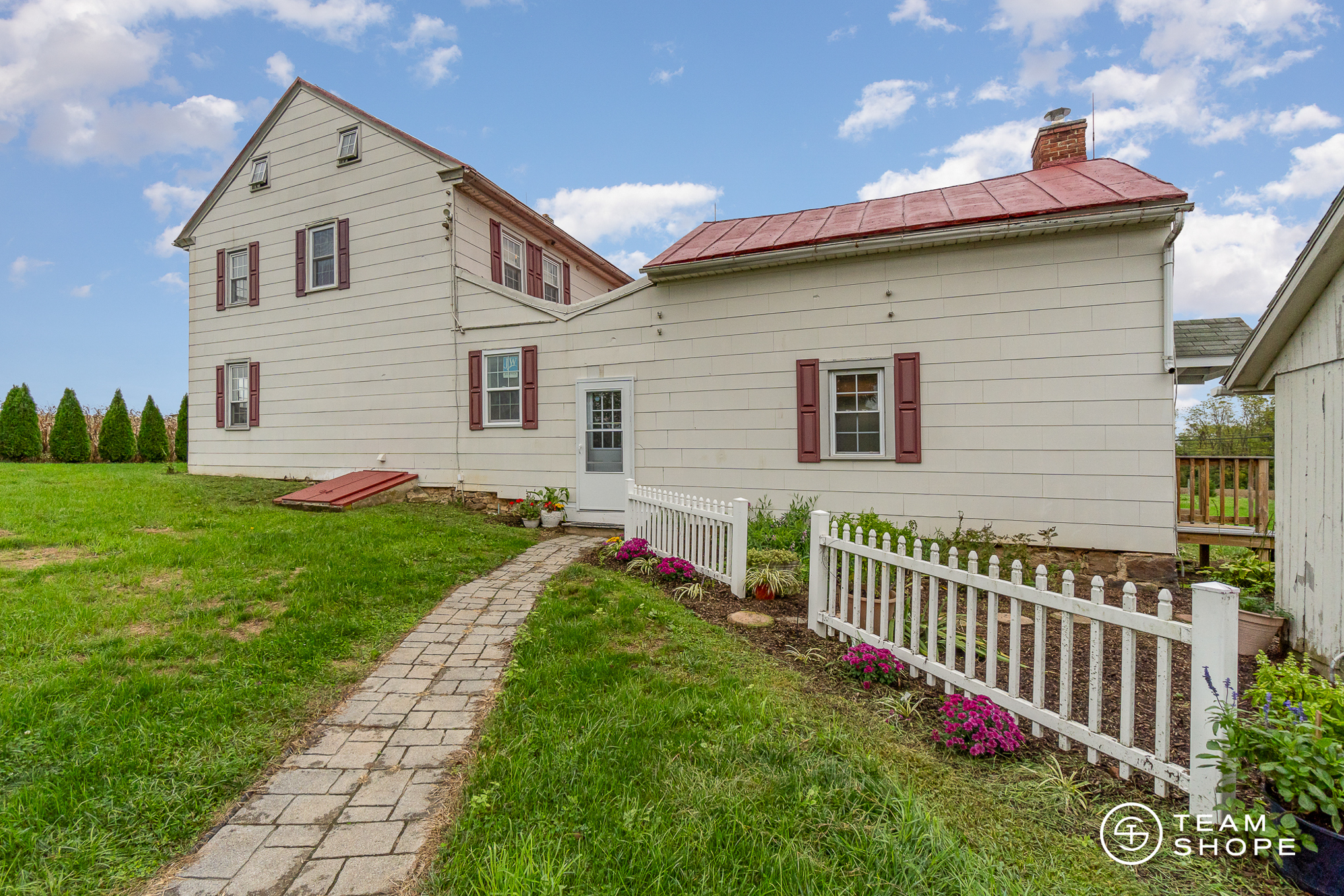 Property Photo:  325 Old Route 22  PA 17026 