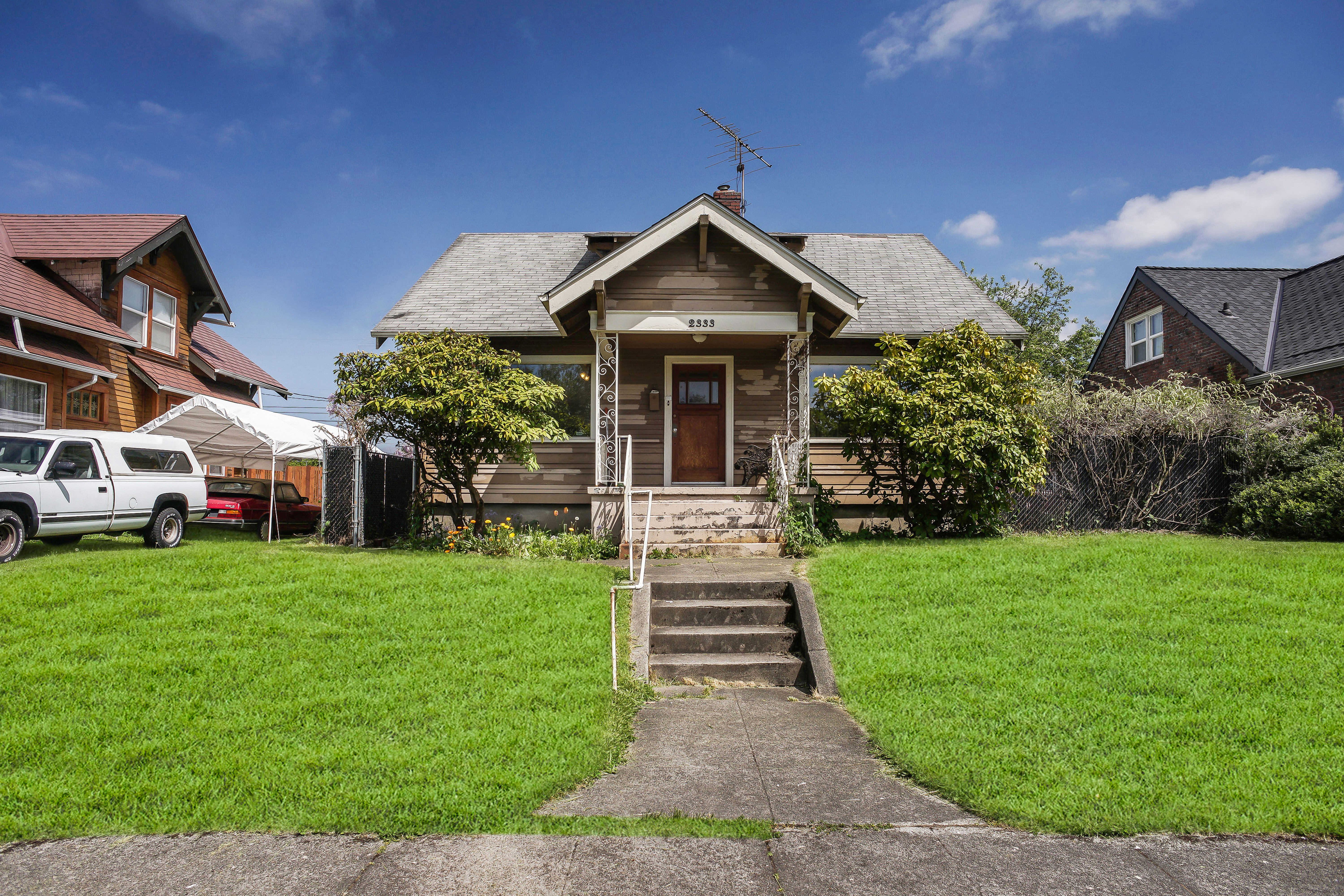 Property Photo:  2333 S Grant Ave  WA 98405 