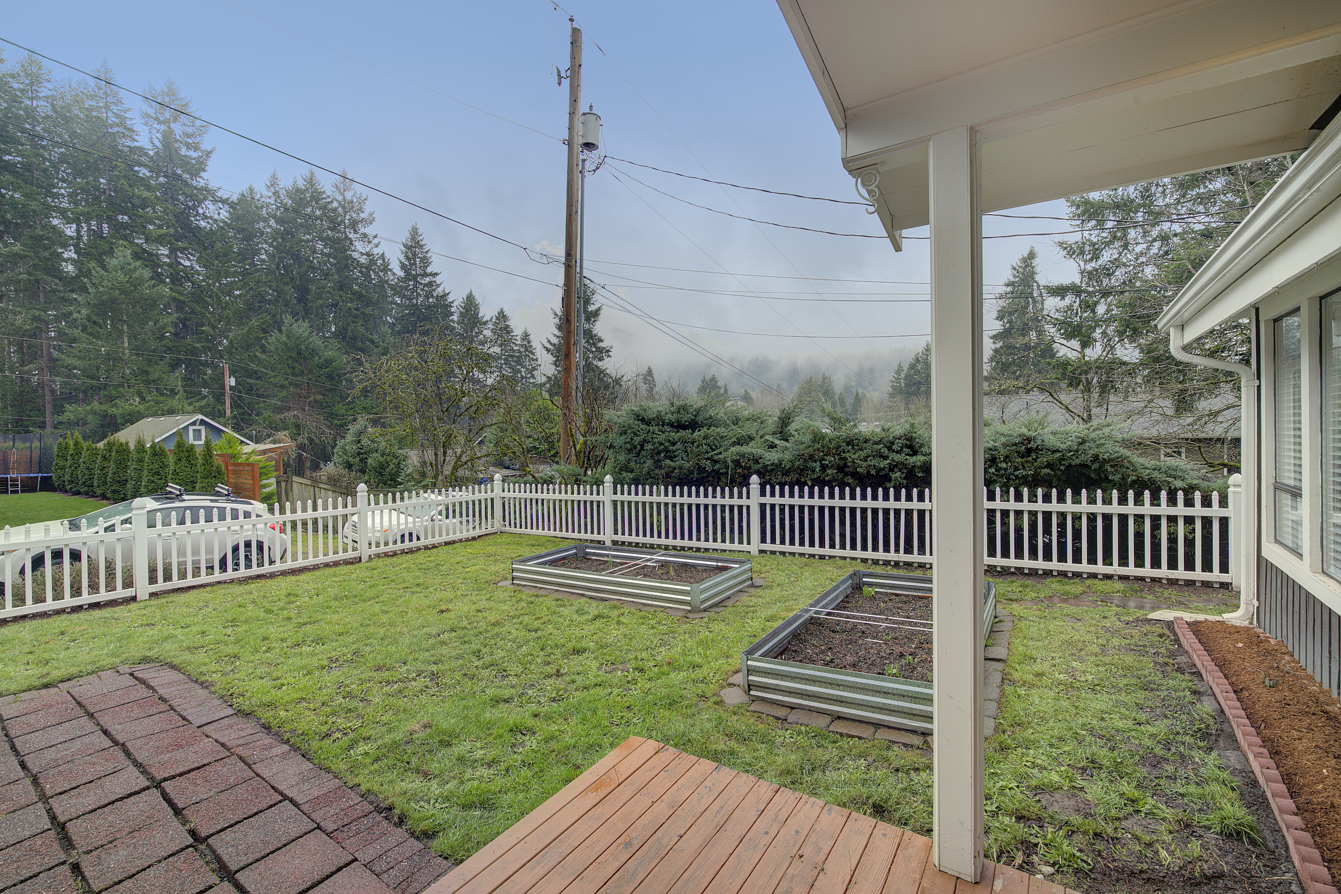 Property Photo:  320 SE Donnelly Lane  WA 98027 