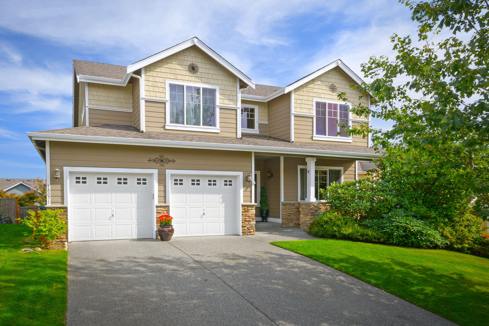 Property Photo: 18071 Mount Walker Dr NE WA 98370