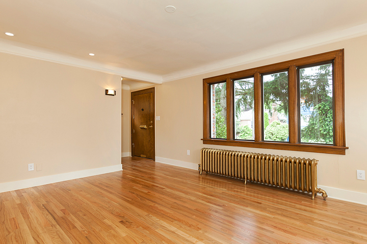 Property Photo: Living room 1601 3rd Ave N  WA 98109 