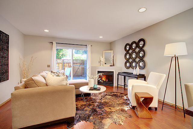 Property Photo: Living room 10319 Midvale Ave N B  WA 98133 