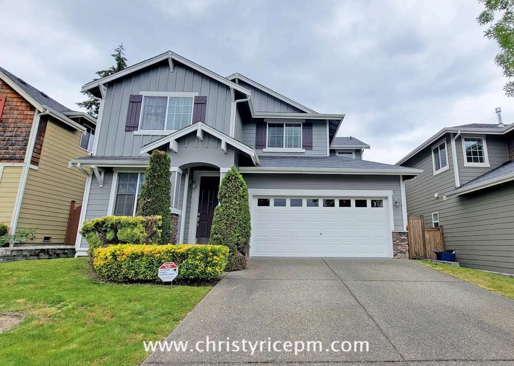 Property Photo:  12928 NE 200th Place  WA 98072 