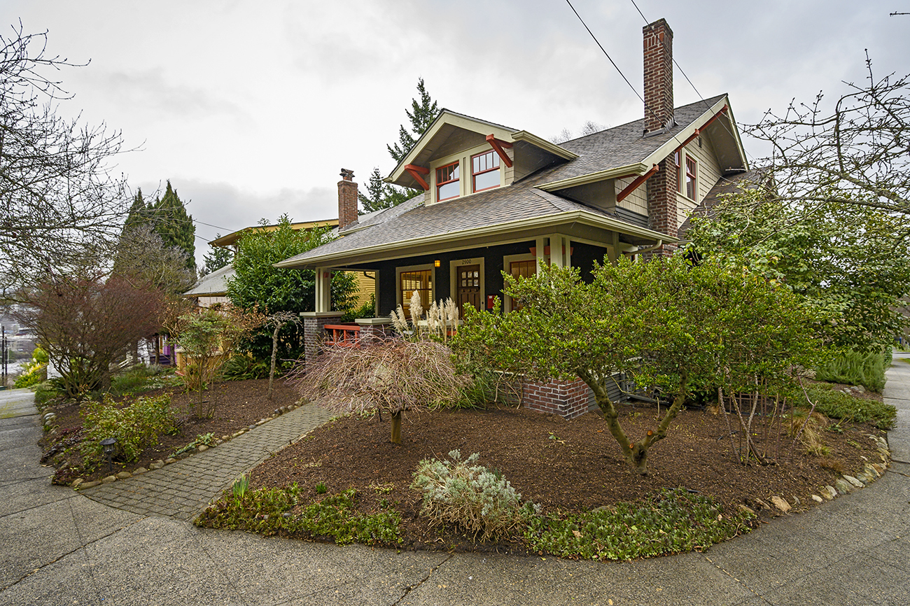Property Photo: Exterior 2900 1st Ave N  WA 98109 