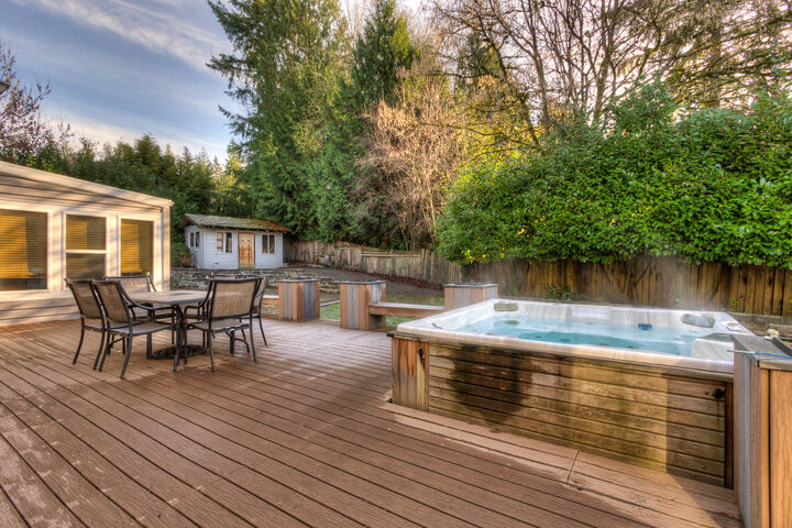 Property Photo:  2528 186th Place SE  WA 98012 