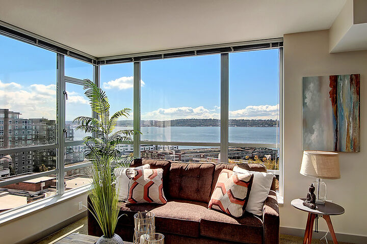Property Photo: Living 2929 1st Ave 808  WA 98121 