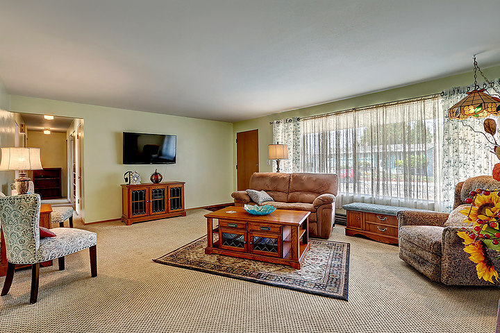 Property Photo: Living Room 2126 Burley Dr WA 98208