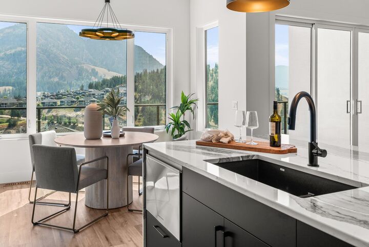 Property Photo:  901 Melrose Street  BC V1P 0A8 